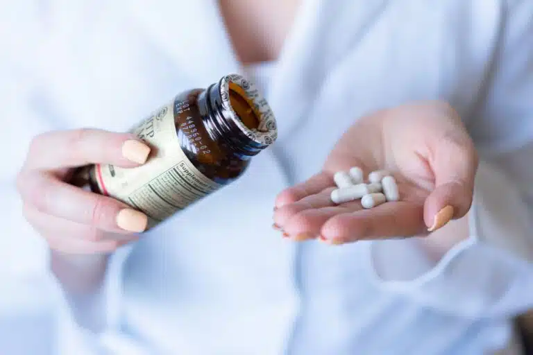 Magnesium Glycinate Side Effects: What to Expect and Who Should Avoid It